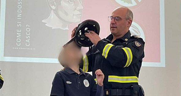 Progetto “BiciScuola”: a Pozzallo, incontro sull’educazione stradale insieme alla Polizia di Stato