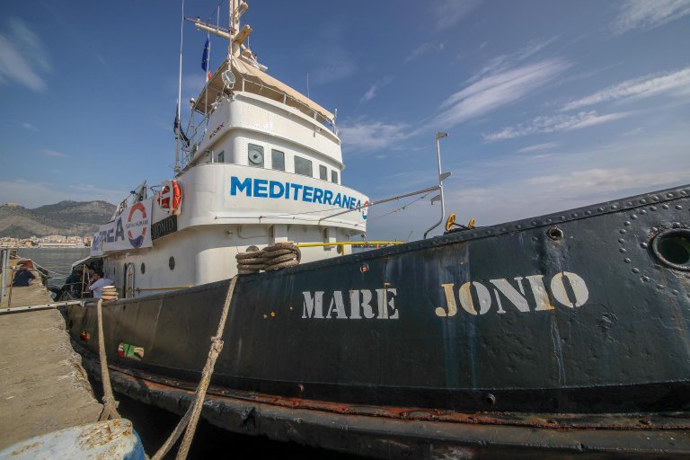 Migranti: caso “Mare Jonio”, la procura di Ragusa chiede il processo