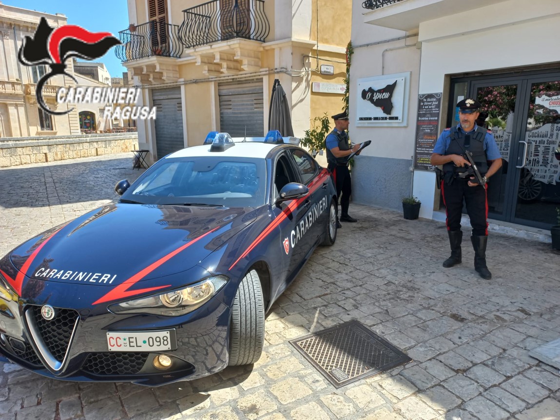 Preso a pugni per 50 euro: tentata rapina in un fast food di Scicli