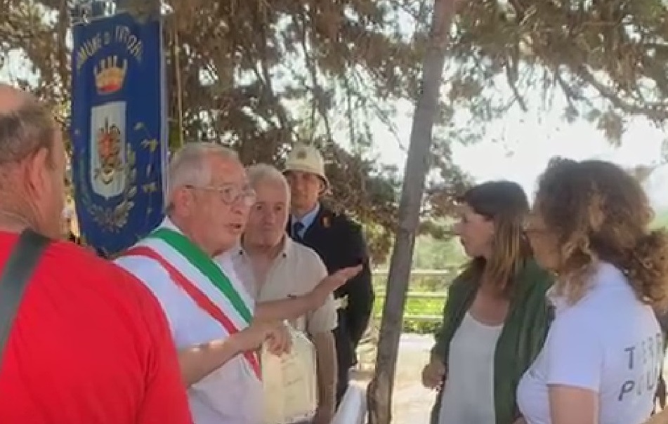 Vittoria premiata con la Menzione di Custode della Macchia Mediterranea. Il Comitato terre Pulite contesta