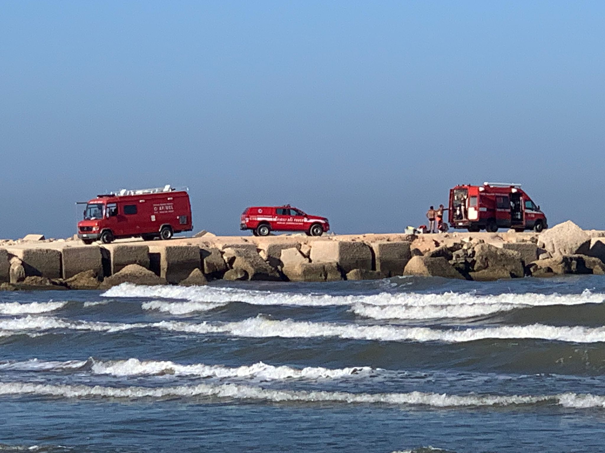 La tragedia di Scoglitti: aveva solo 17 anni il ragazzo annegato. E’ stato riconosciuto dal fratello