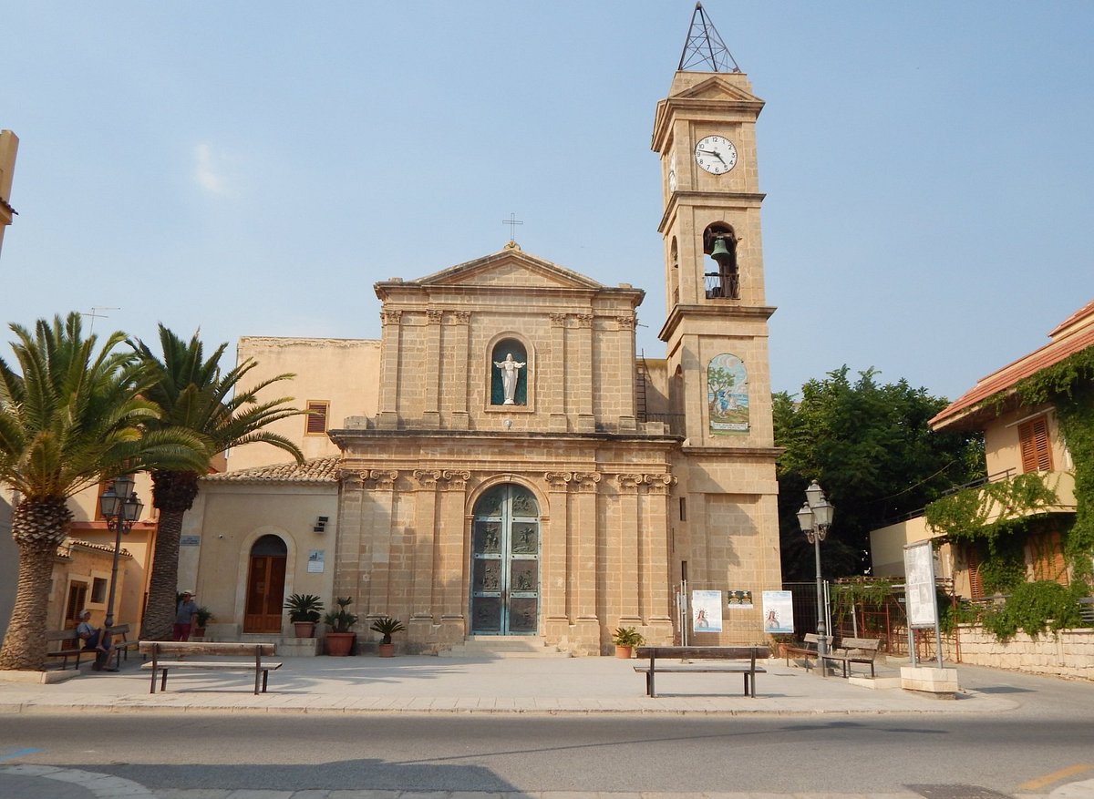A Donnalucata piace il “ritorno” del suono delle campane dalla chiesa Santa Caterina da Siena. Non a tutti, però