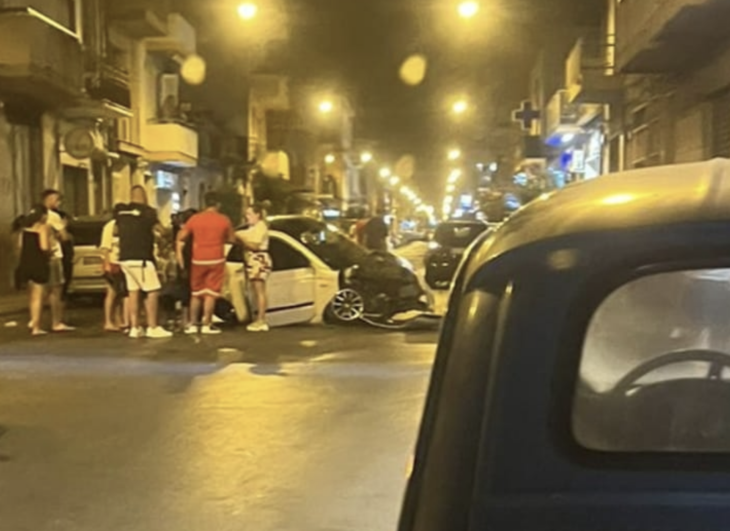 Scontro tra auto: 4 feriti