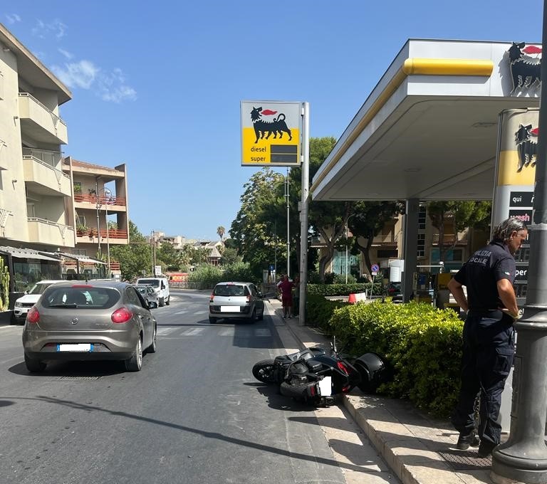 Comiso: causa un incidente e fugge, rintracciato e denunciato per omissione di soccorso