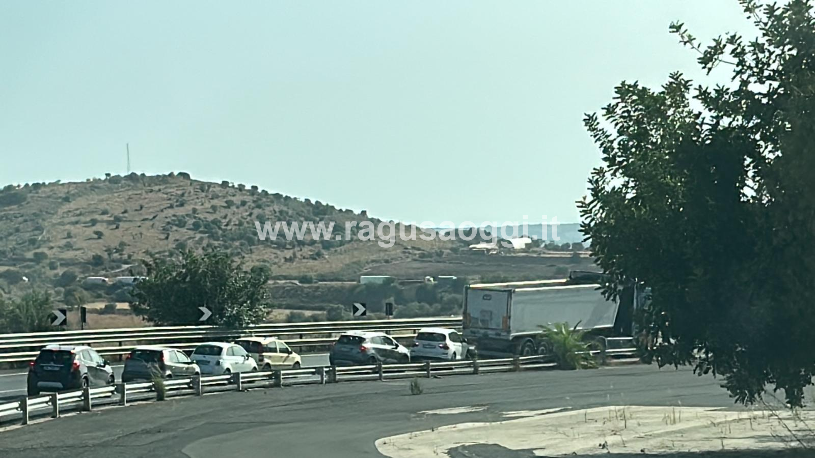 Incidente sulla Modica-Ragusa: auto contro furgone, ci sono feriti