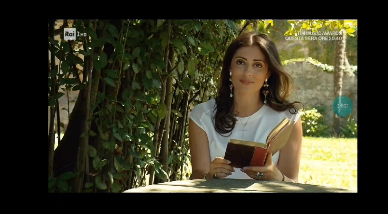 Debutto di Costanza DiQuattro su Rai 1: alla scoperta delle Dimore Storiche su “Uno Mattina in Famiglia”. VIDEO