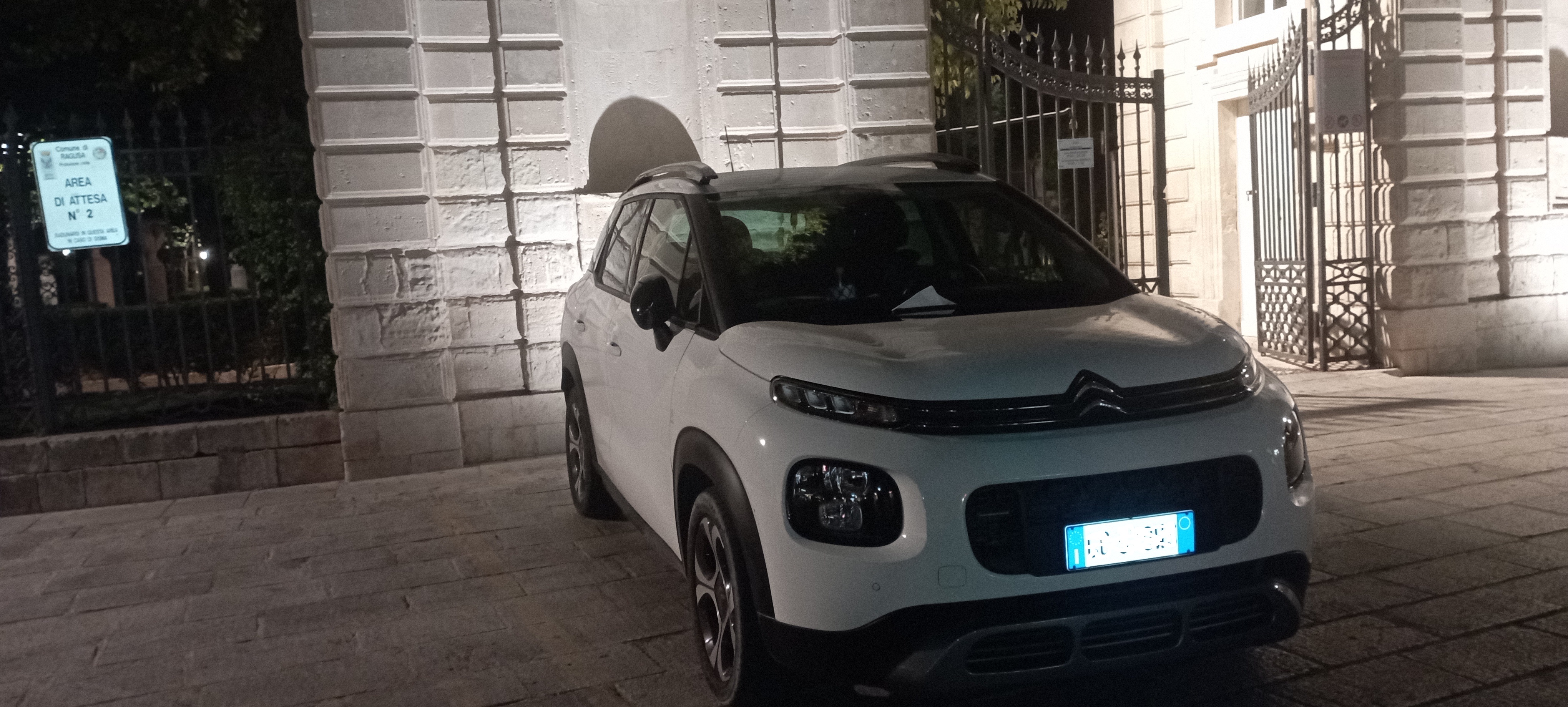 Portatore di handicap non riesce a parcheggiare a Ragusa Ibla e si ritrova una multa: “Ammettete di aver sbagliato”