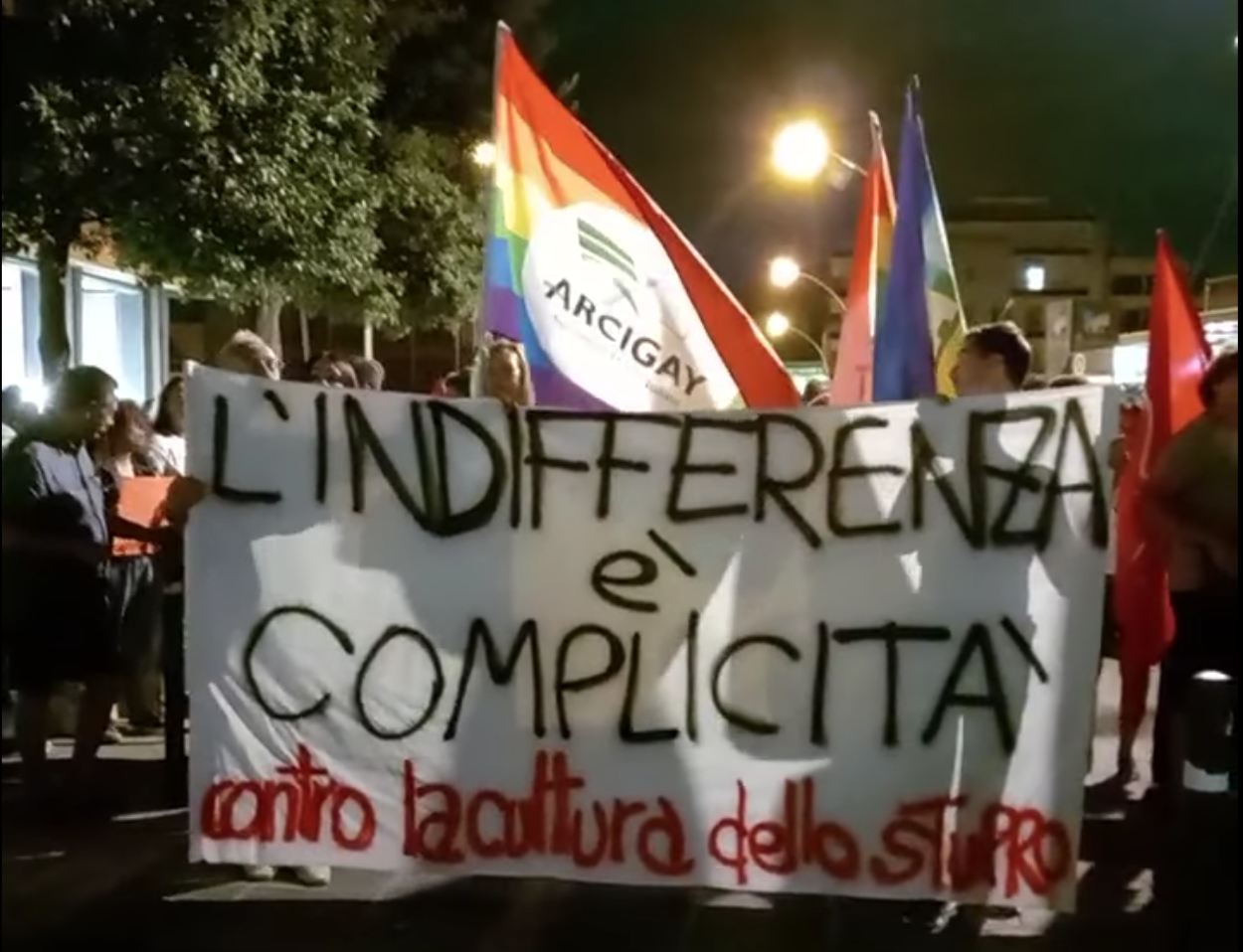 Partecipata manifestazione “L’indifferenza è complicità” contro la cultura dello stupro. A Ragusa