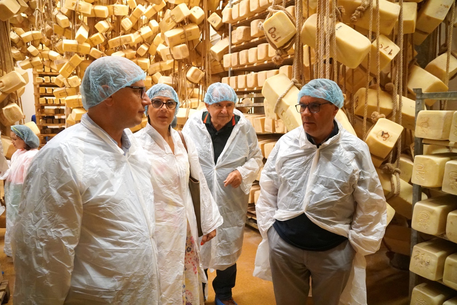 Il ministro maltese Stefan Zrinzo Azzopardi visita il “tempio” del Ragusano Dop