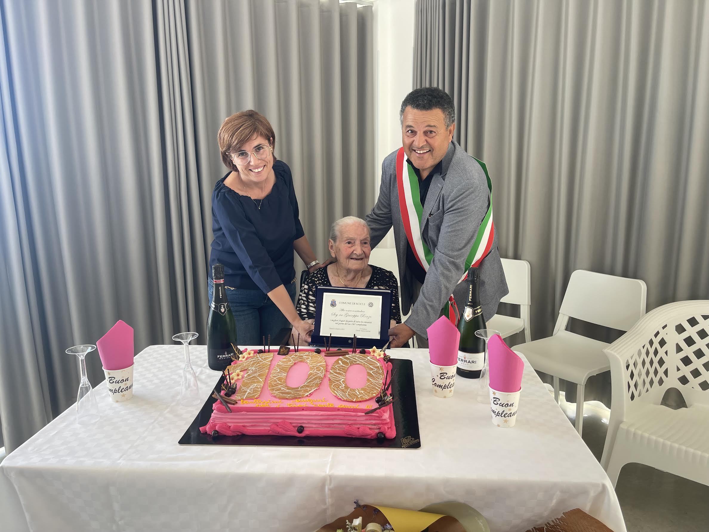100 e non sentirli! Tanti auguri alla signora Giuseppa Rinzo