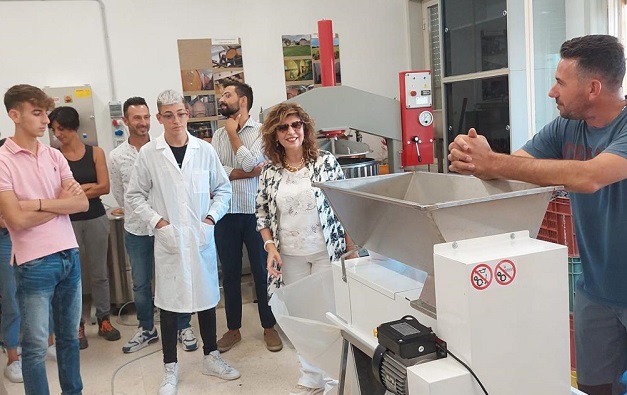 Una “cantina” nell’Istituto Agrario Fermi di Vittoria. Si avvia una nuova sperimentazione
