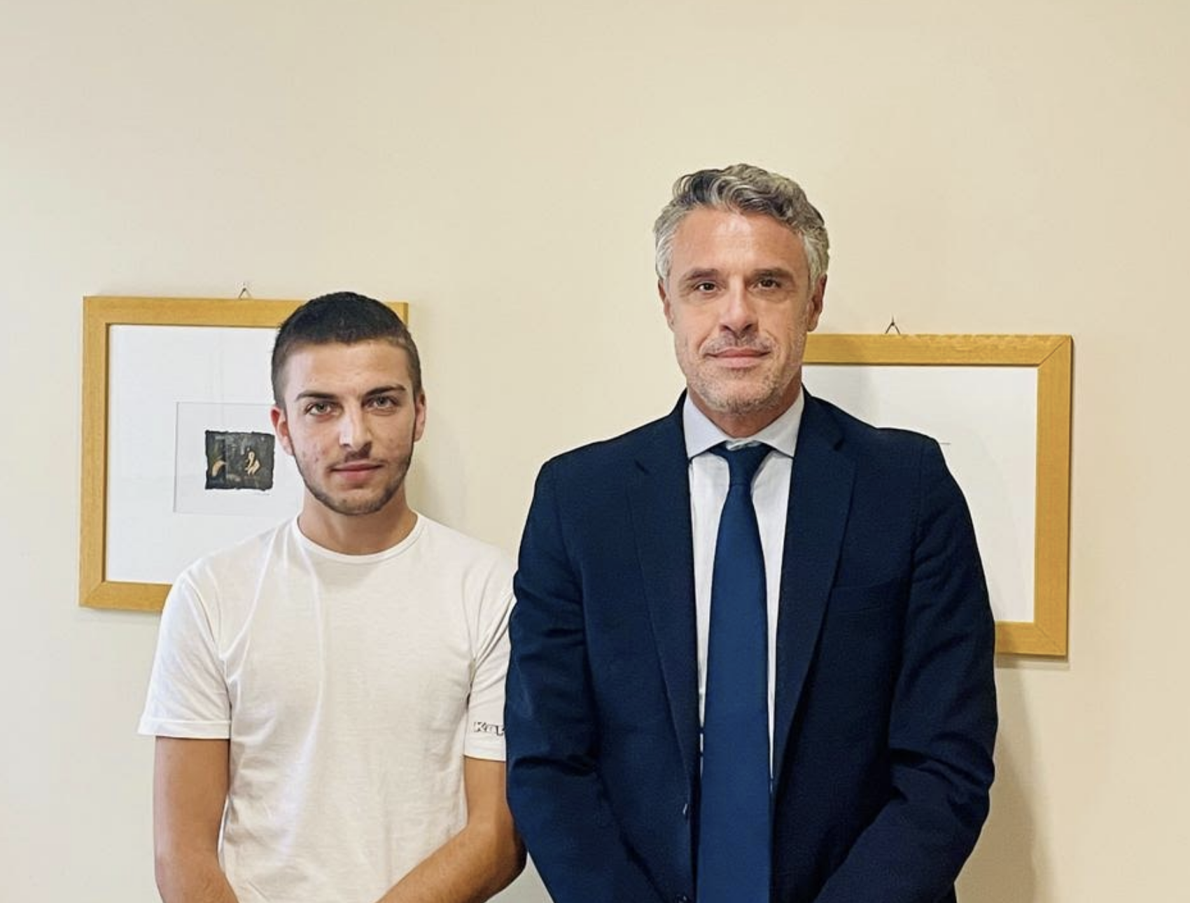 L’aggressione nell’H24 a Vittoria: Francesco, la vittima, incontra il senatore Salvo Sallemi