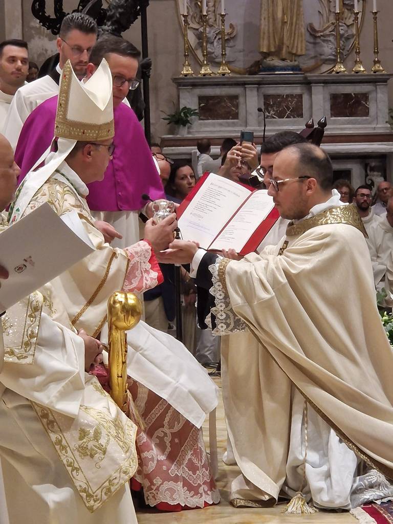 Ordinati due nuovi sacerdoti don Mario Modica e don Sebastiano