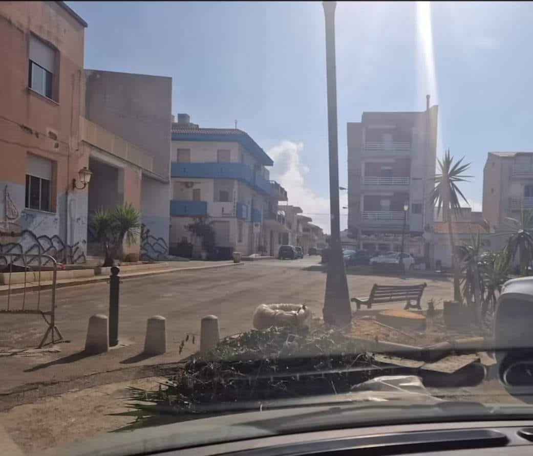 Alberi tagliati in piazza Fratelli Cervi a Scoglitti: ecco perché