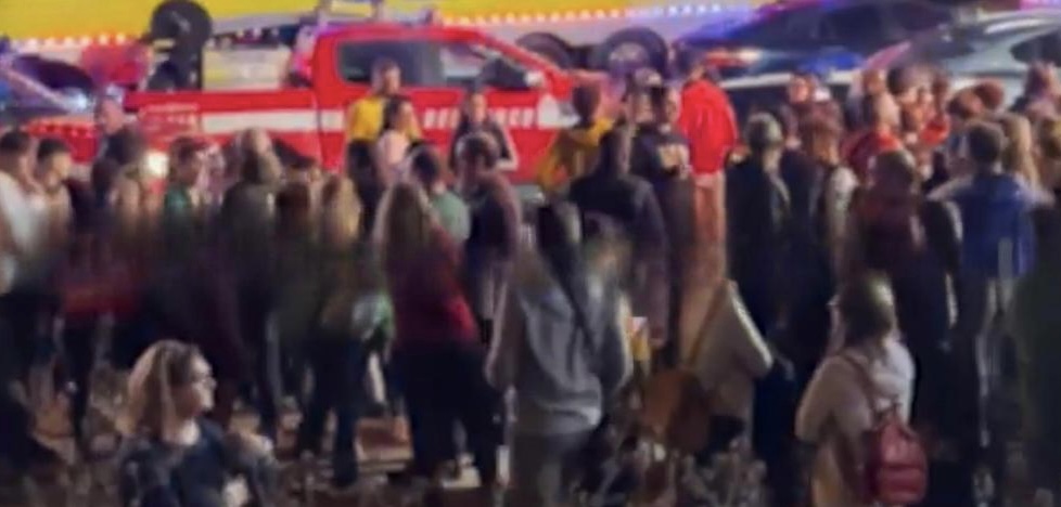Paura al circo: crolla tribuna, donna in ospedale