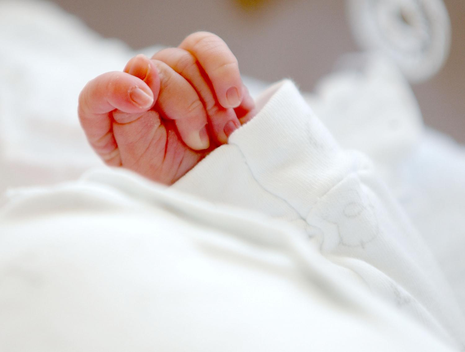 Neonata morta a Vittoria, il 15 novembre l’autopsia per chiarire le cause del decesso