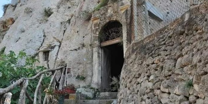 Domeniche alternative. Le chiese rupestri poco conosciute. La chiesetta di Santa Maria di Piedigrotta a Scicli