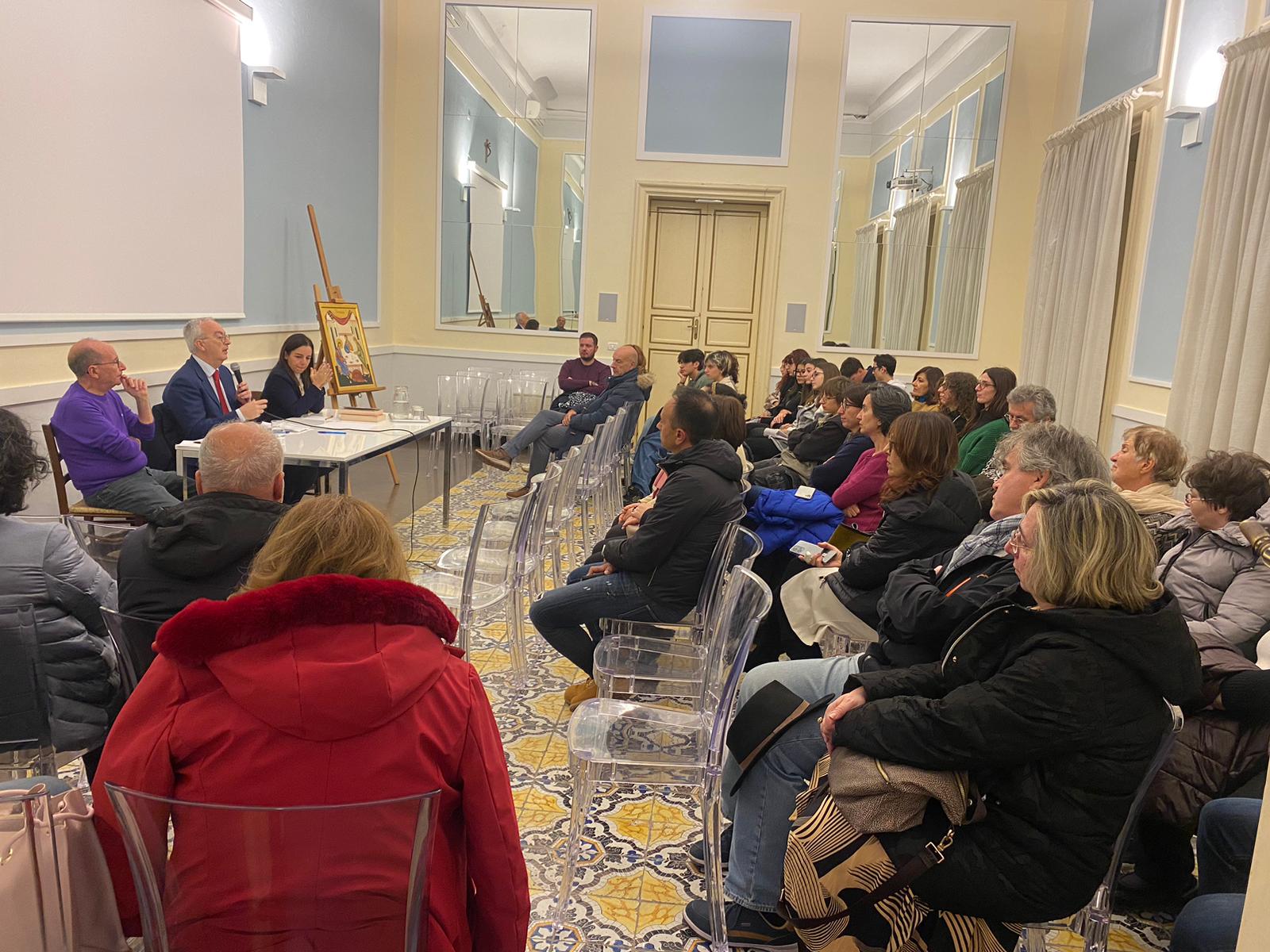 Casa Don Pino Puglisi nel solco della solidarietà. La vita del martire della mafia raccontata a Modica da Francesco Deliziosi