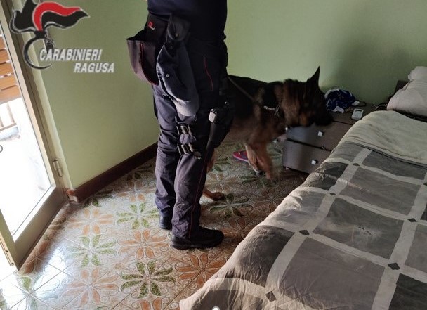 Droga a Modica: arrestato un 19enne modicano per spaccio