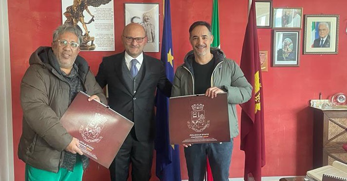 I “poliziotti” della fiction “Montalbano” in visita alla Questura di Ragusa