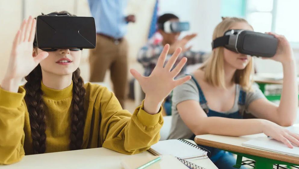 I visori a scuola. Oggi al “Quintino Cataudella” di Scicli seminario sul loro utilizzo