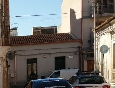 Il ladro resta intrappolato in casa: tentato furto, in pieno giorno, a Vittoria