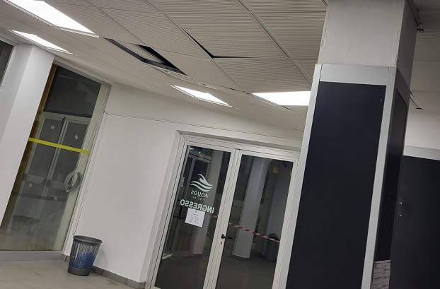 Le piogge non perdonano: cede una parte del controsoffitto della Piscina di contrada Selvaggio a Ragusa, attività al momento sospese