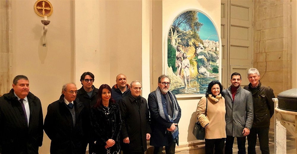 Inaugurato “Il Battesimo di Gesù” di Giovanni Iudice nella Chiesa Madre di Santa Maria delle Stelle a Comiso