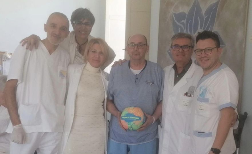 Da un campo all’altro. Ex pallavolisti si ritrovano oggi a lavorare nella stessa struttura sanitaria, la RSA di Scicli