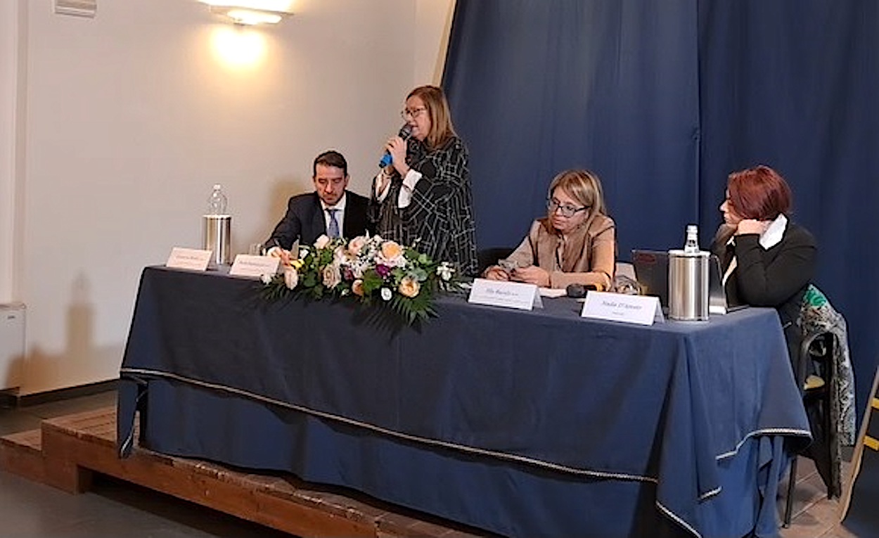 Il convegno con la sottosegretaria istruzione, Paola Frassinetti: “No alla scuola post sessantottina ma al merito”
