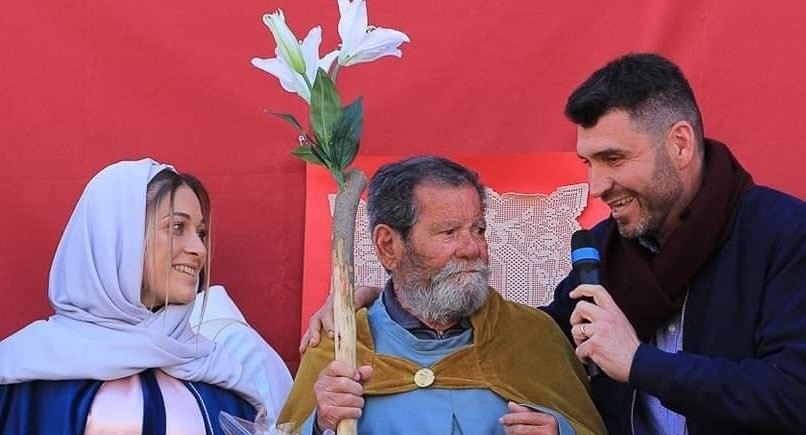 L’ultimo saluto nella chiesa di San Giuseppe per  Peppe Lorefice. Ha vestito i panni del Santo Patriarca in occasione della Cavalcata di San Giuseppe