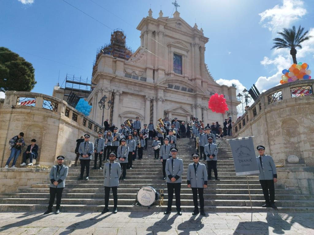 Comiso, “Concerto di Inizio Anno” del Corpo Bandistico Diana con la partecipazione del coro polifonico “Stabat Mater”