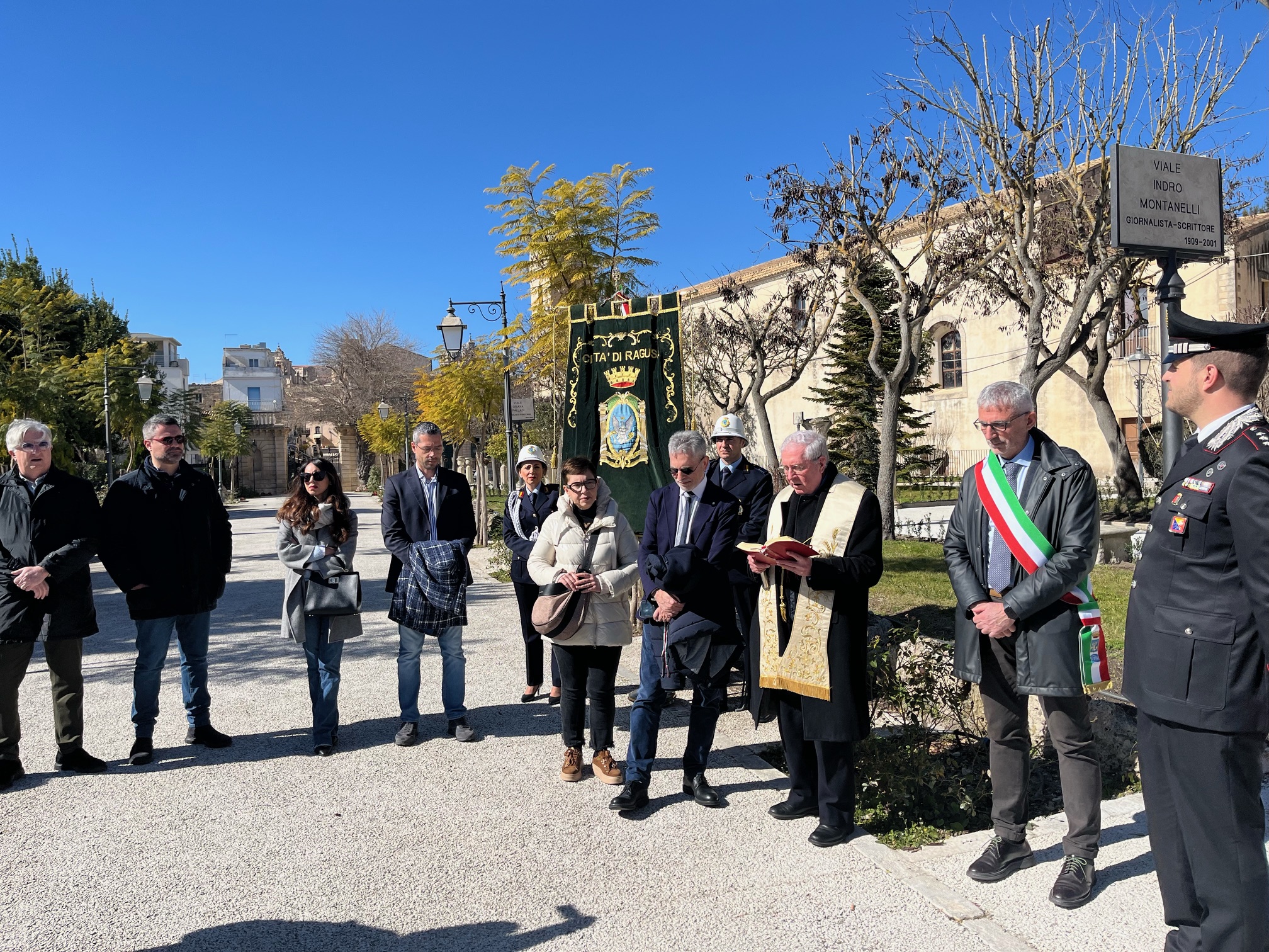 Montanelli, Biagi, Fallaci e Pansa: quattro viali del Giardino Ibleo dedicati ai giganti del giornalismo italiano
