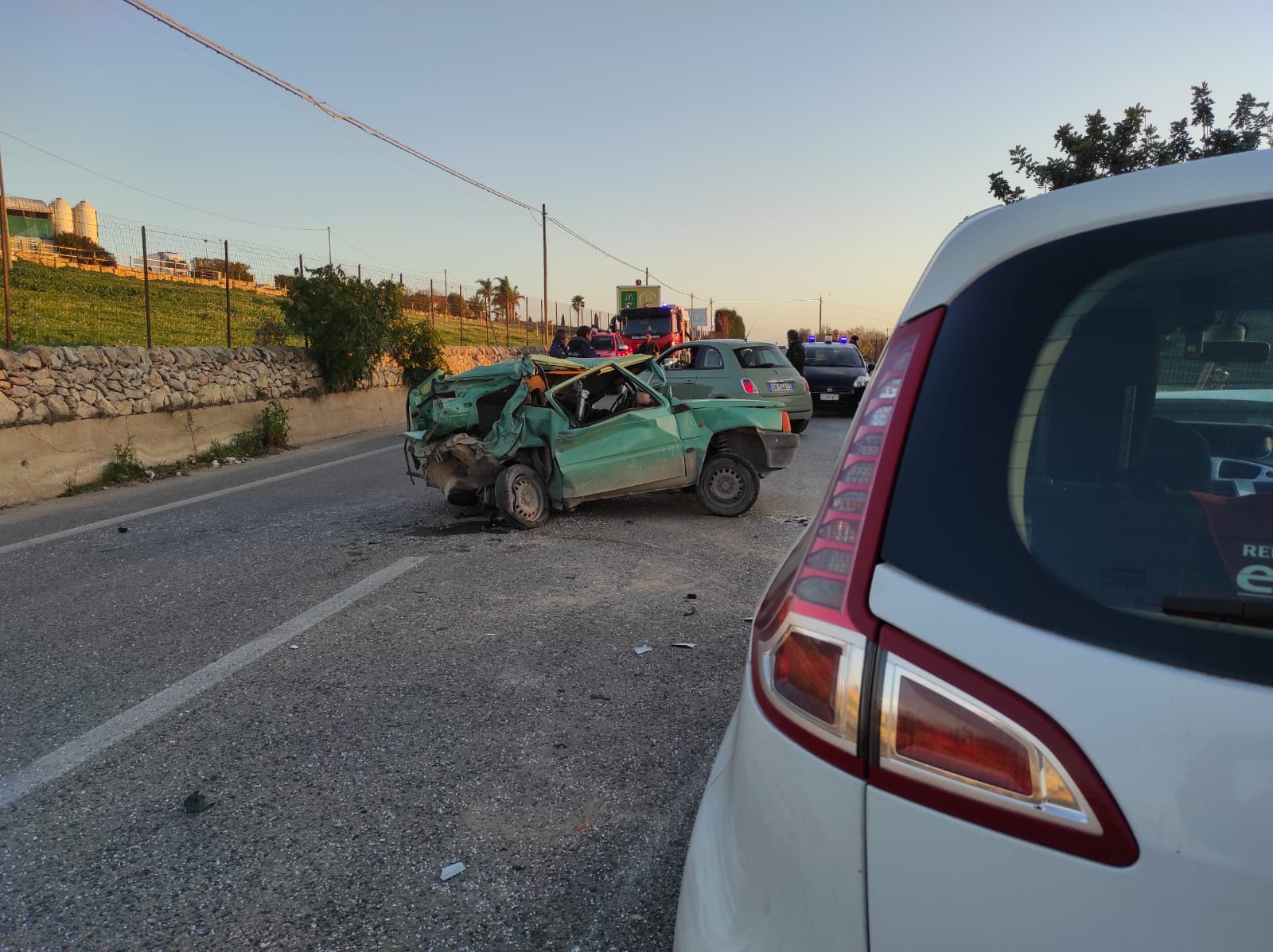 Brutto incidente stradale alle porte di Santa Croce: automobilista estratto dalle lamiere