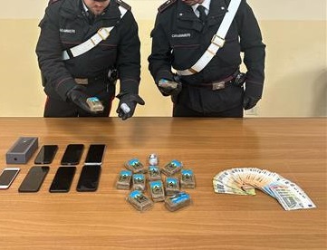In auto con 1 kg e mezzo di hashish: arrestato vittoriese a Gela
