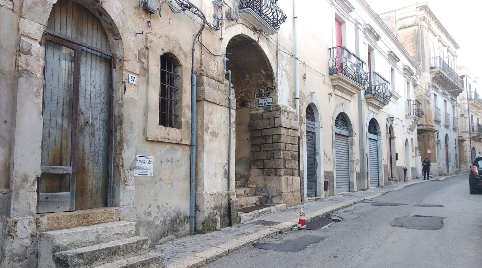 Via San Giuseppe in abbandono. A Scicli la denuncia dell’ex consigliere comunale ed assessore Scimonello