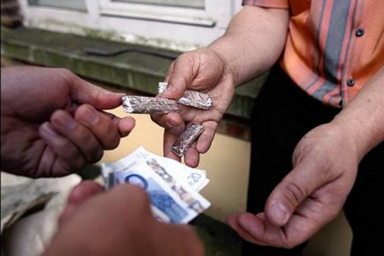 Droga e soldi in casa: 19enne fermato a Chiaramonte Gulfi