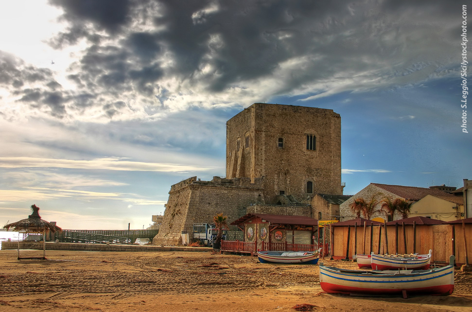 Un tour per le Torri saracene sparse sulla costa iblea