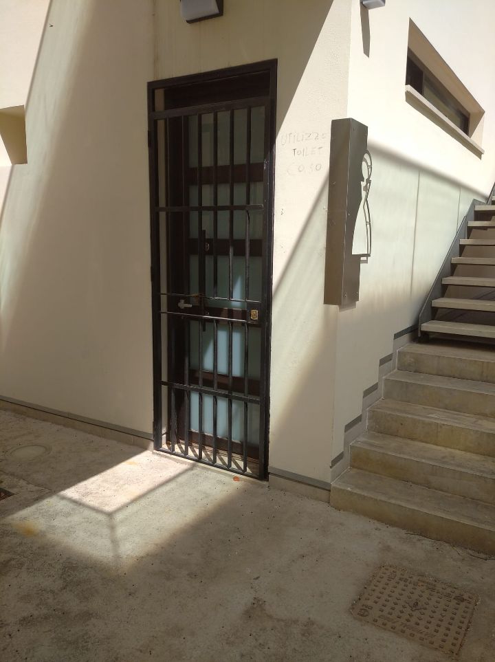 Perchè i bagni pubblici di Ibla sono chiusi?