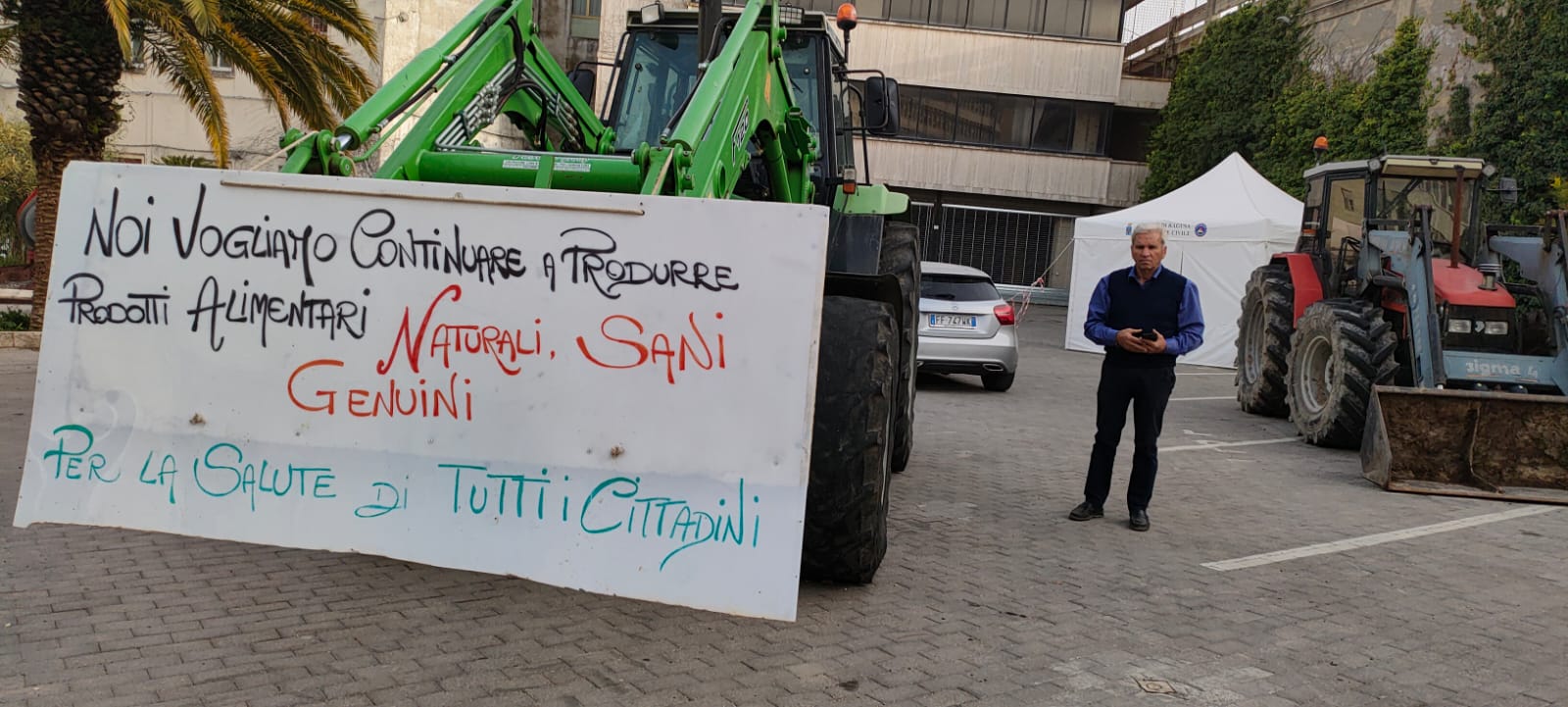 Resiste ancora la protesta dei trattori: il presidio di Saro Occhipinti Pitredda