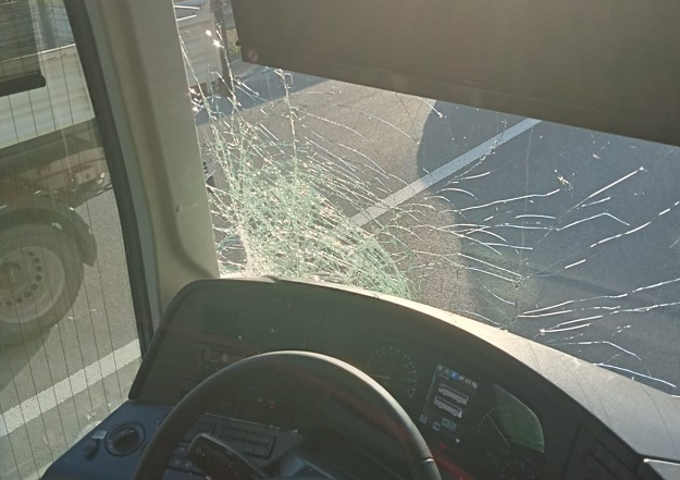 Scontro tra un furgoncino e un pullman di linea Giamporcaro che da Vittoria porta a Catania
