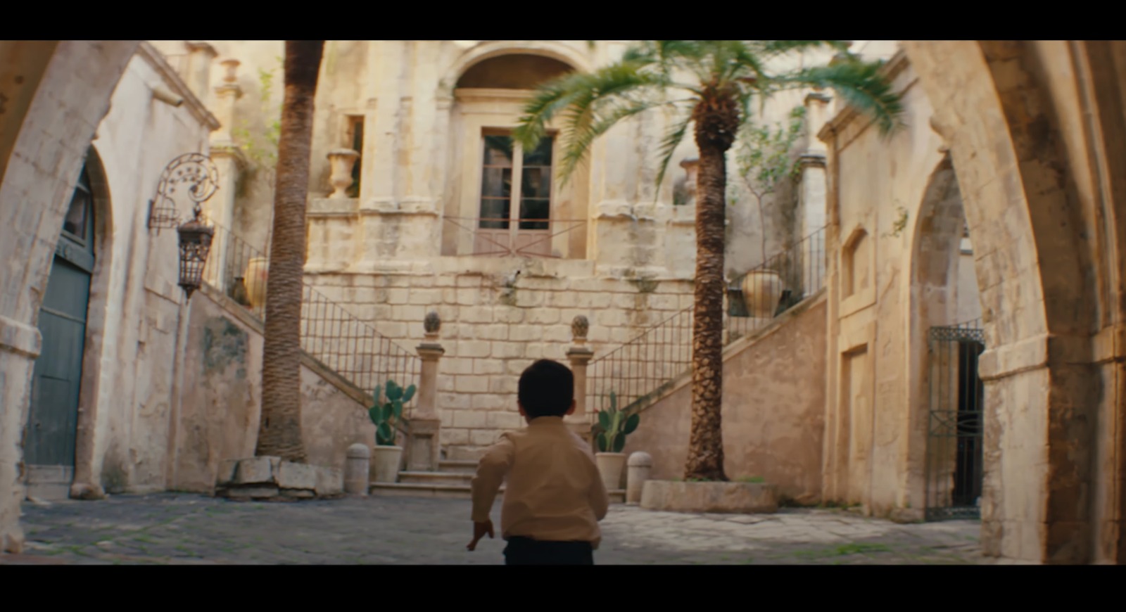 Ragusa ancora una volta set per uno spot televisivo. Di intimo