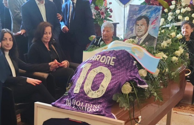 Camera ardente a Pozzallo per Joe Barone: la sua città gli rende un affettuoso omaggio