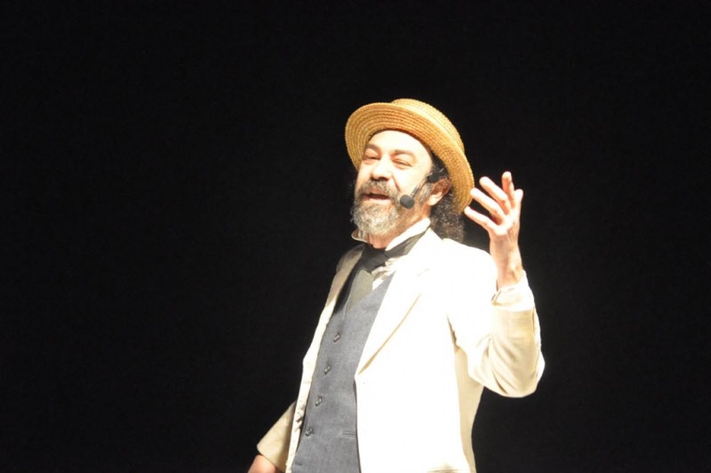 Alessandro Sparacino ne “La lunga notte” sabato e domenica allo Spazio teatrale Officinoff di via dei Lillà a Scicli