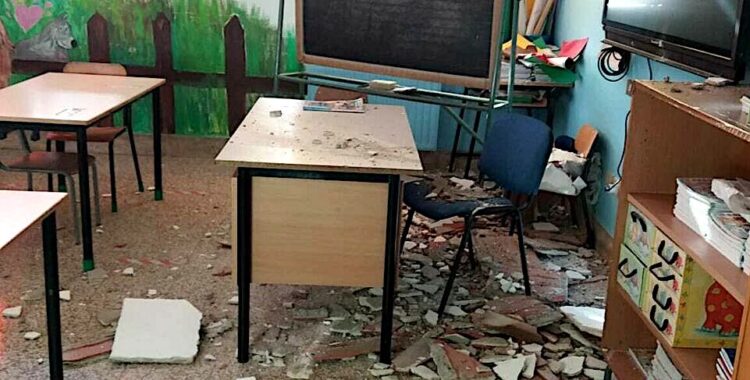 Tragedia sfiorata ad Avola: crollano calcinacci all’interno di una classe. La scuola era stata ristrutturata