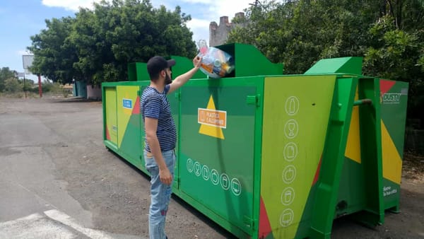 Isole ecologiche mobili. Per gli ispicesi arriva il giusto sistema per smaltire i rifiuti indifferenziati sulla fascia costiera. Ecco il calendario