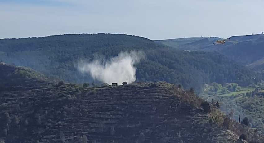 Quasi 24 ore per spegnere l’incendio di Monterosso