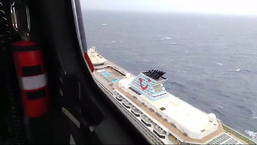 Donna inglese in pericolo di vita soccorsa mentre si trovava su nave da crociera al largo della Sicilia