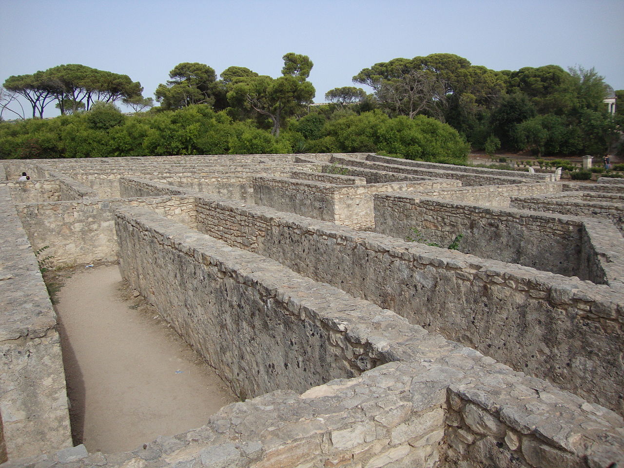 Labyrinthus: una mostra di sculture all’interno del labirinto del castello di Donnafugata