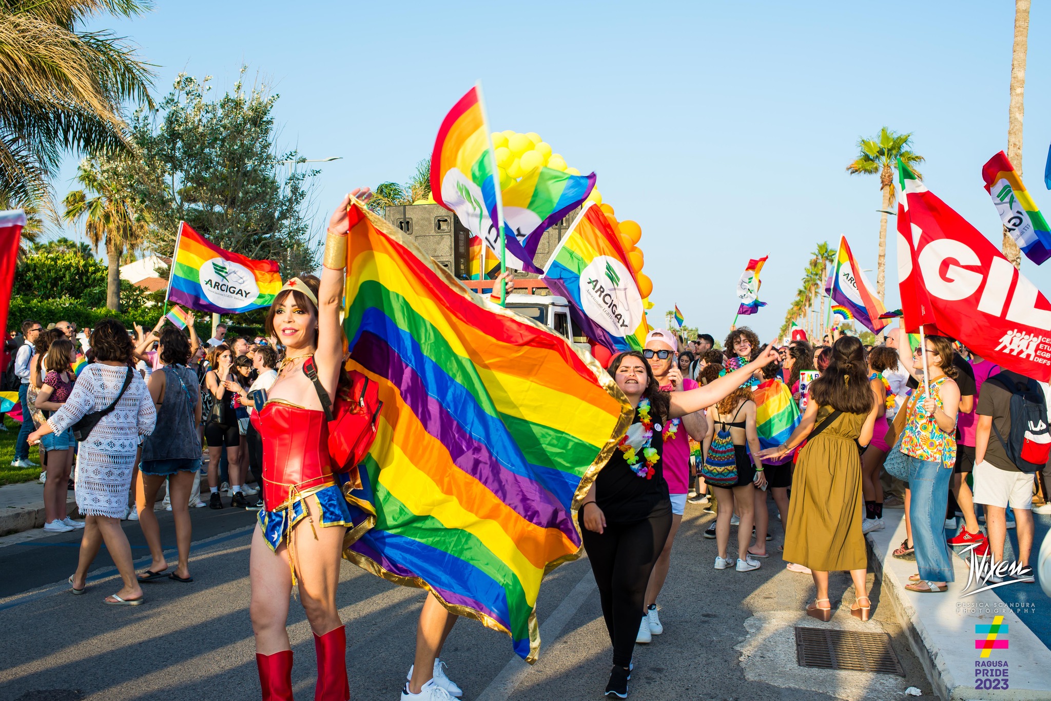 “I gay devono essere internati”. A Ragusa commenti shock su social. Ecco perché, oggi più che mai, è necessario il Pride